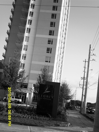 Memorial by Windsor High Rise Apartments